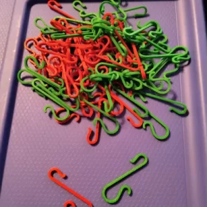 Mini ganchos para enfeites em arvore de natal